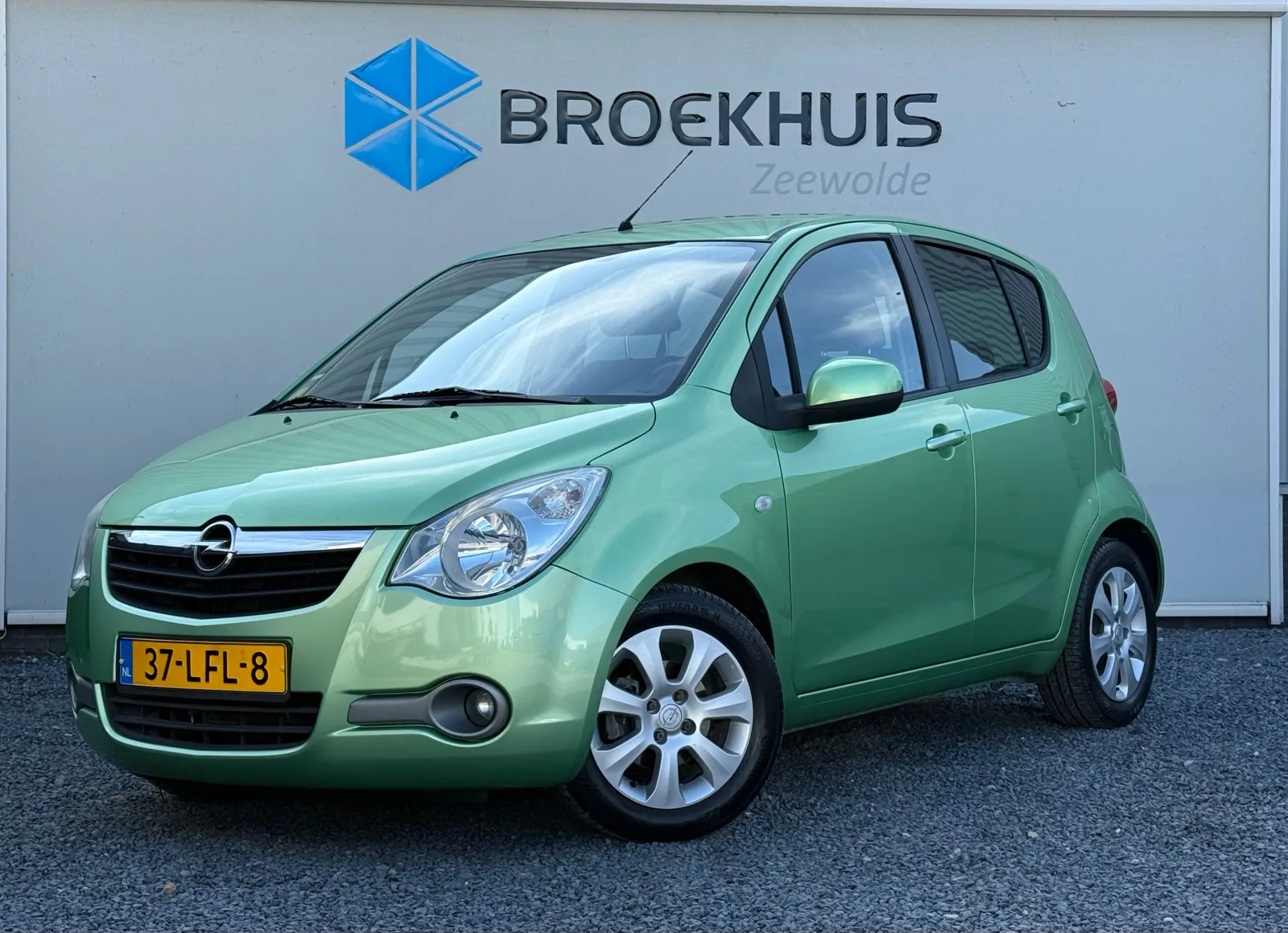 Opel Agila (2010) — foto 1