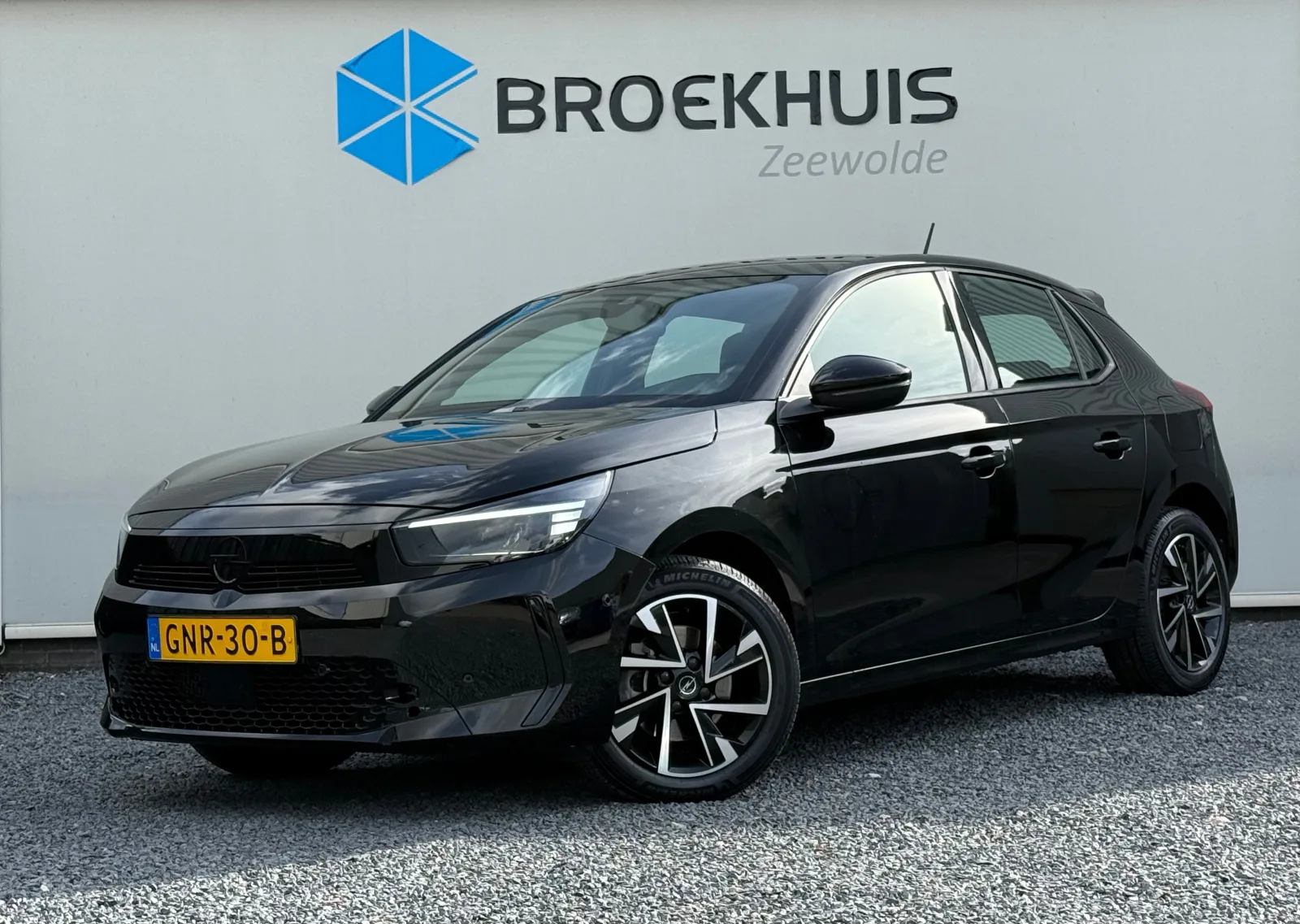 Opel Corsa (2024) — foto 1