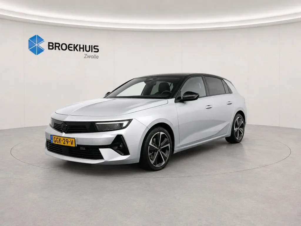 Opel Astra (2024) — foto 1