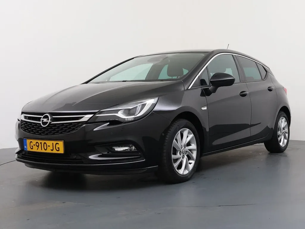 Opel Astra (2019) — foto 1