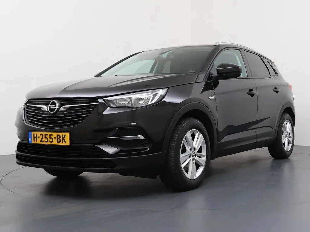 Opel Grandland X (2019) — foto 1