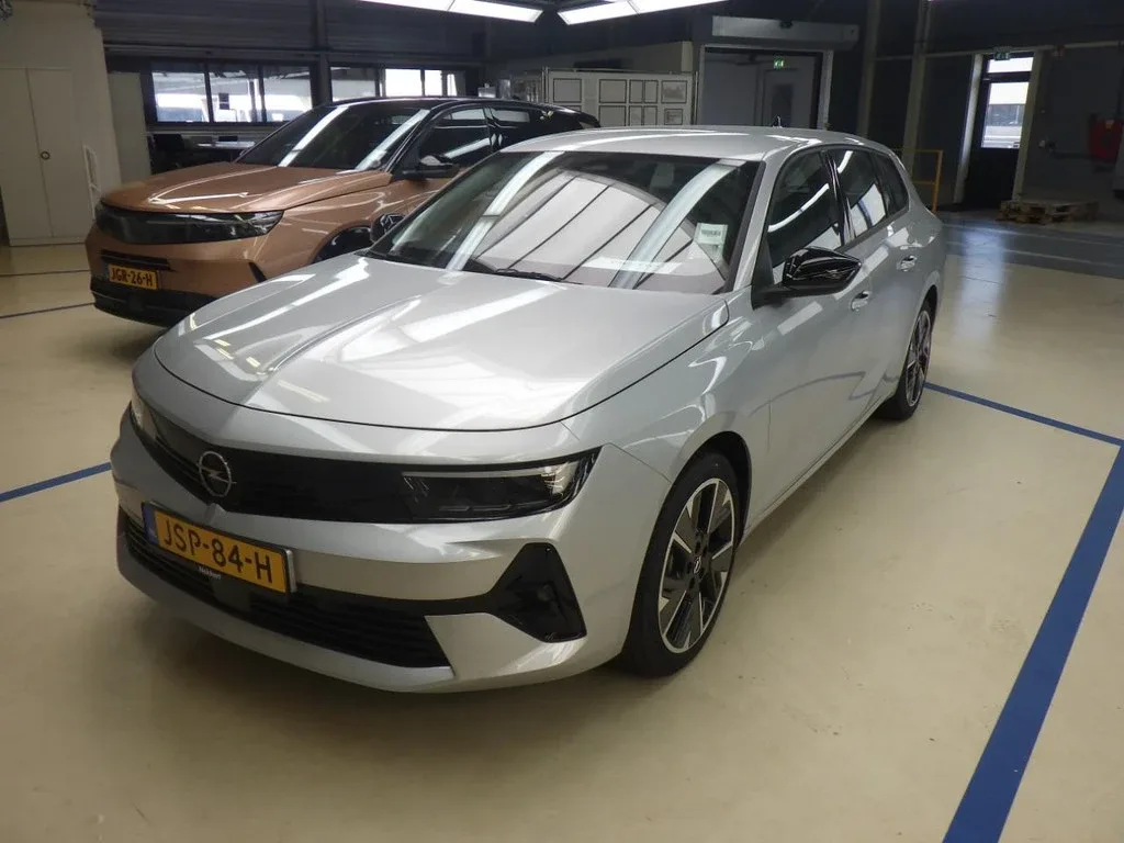 Opel Astra (2025) — foto 1