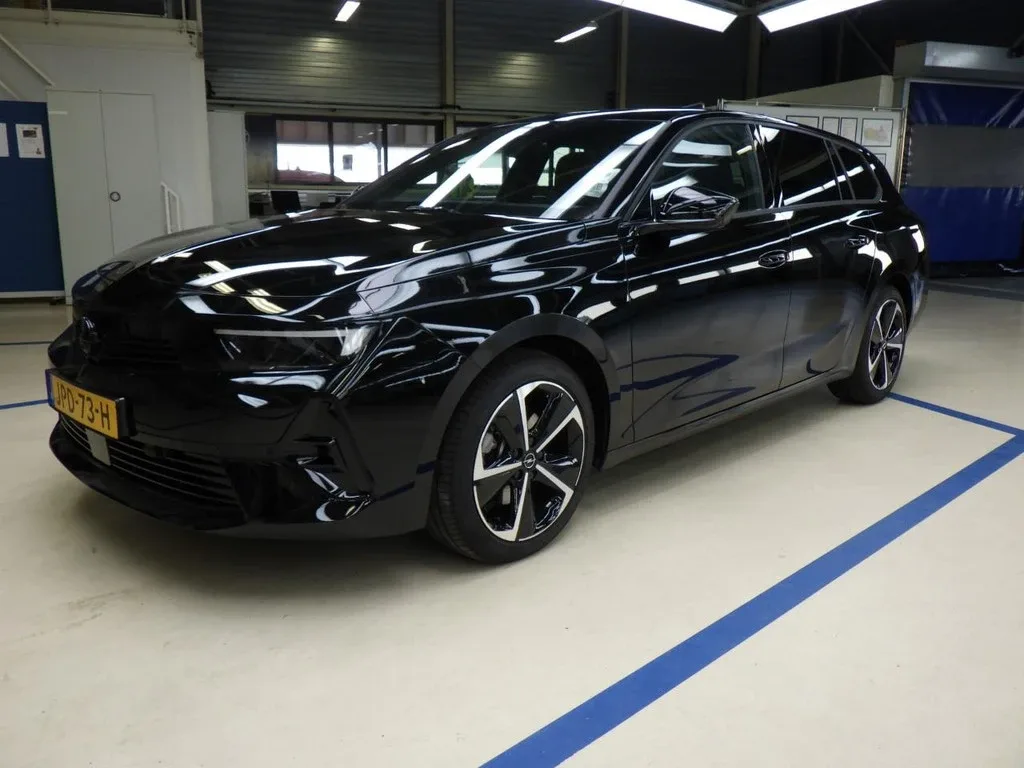 Opel Astra Sports Tourer (2025) — foto 1