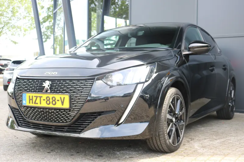 Peugeot 208 (2023)
