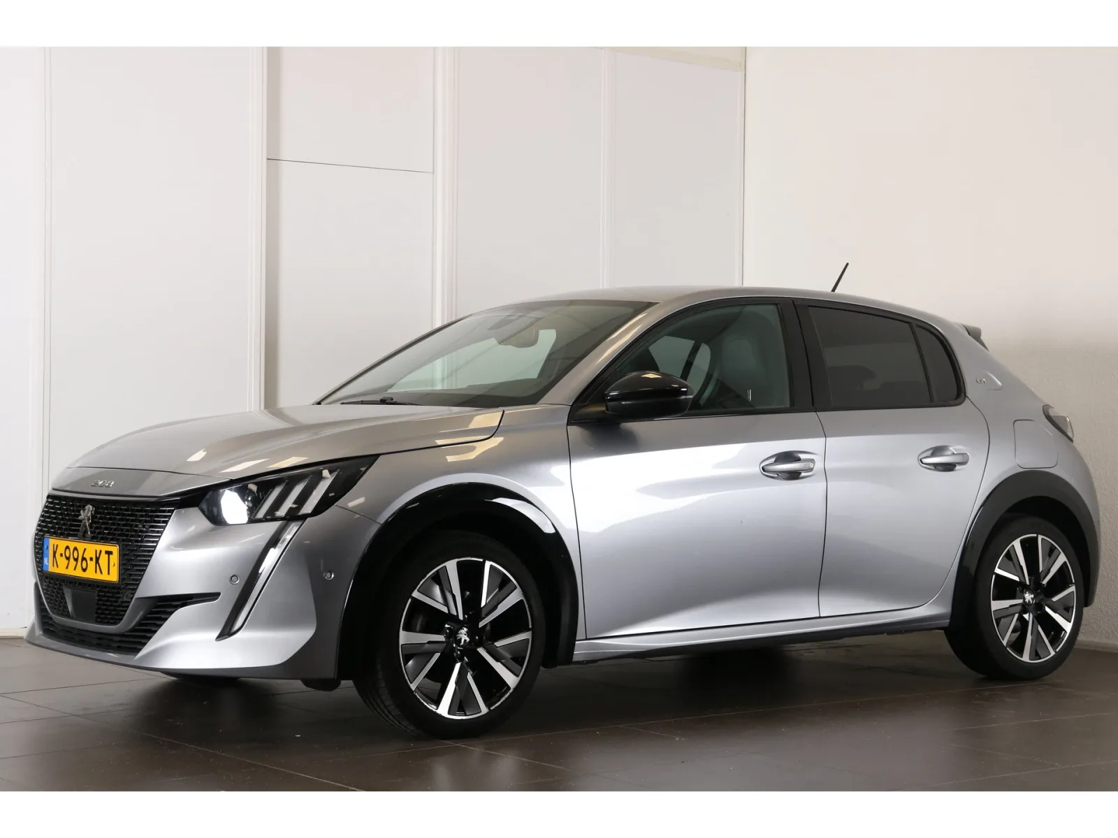 Peugeot 208 (2021) — foto 1