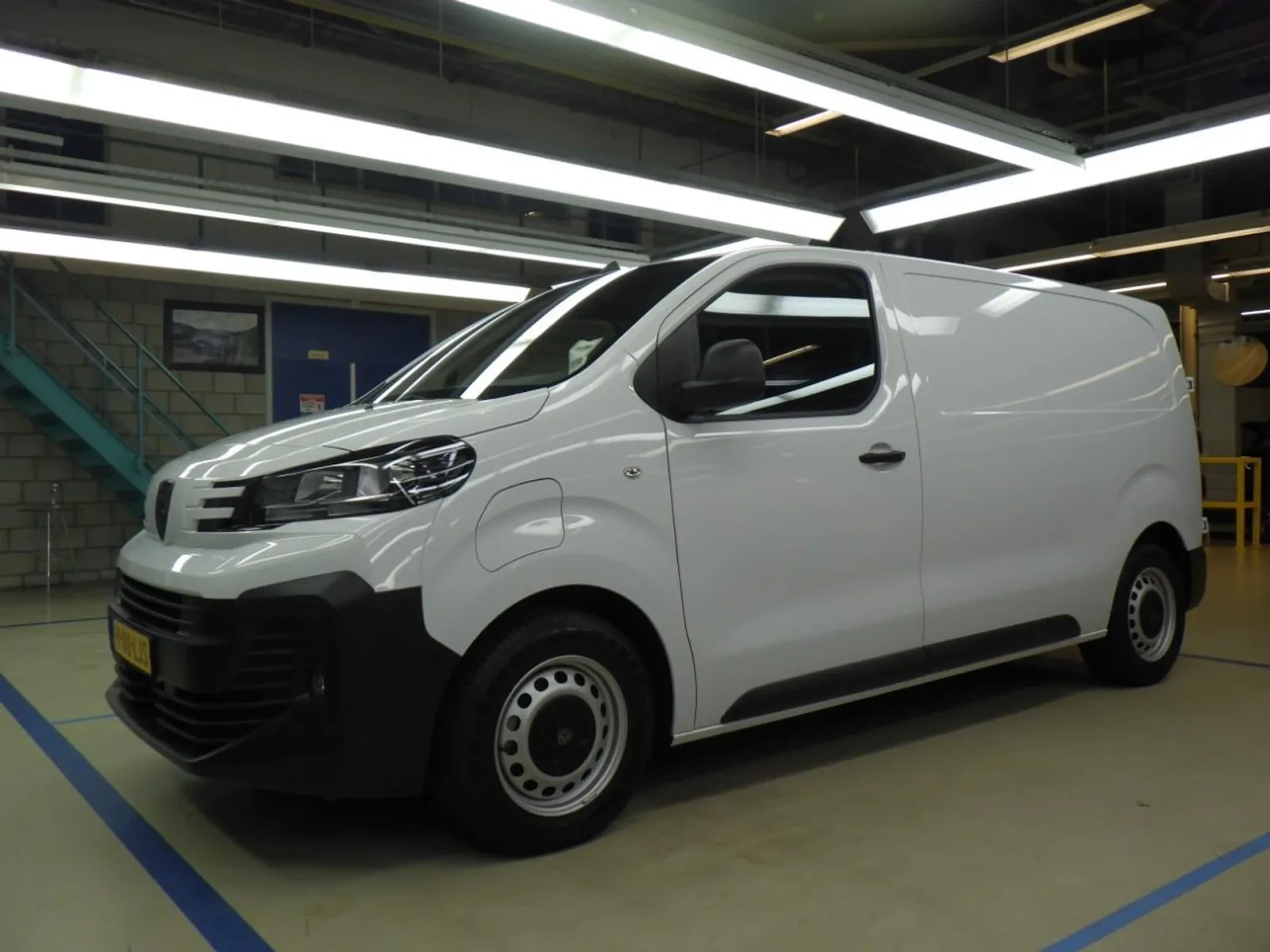 Peugeot E-Expert (2025) — foto 1