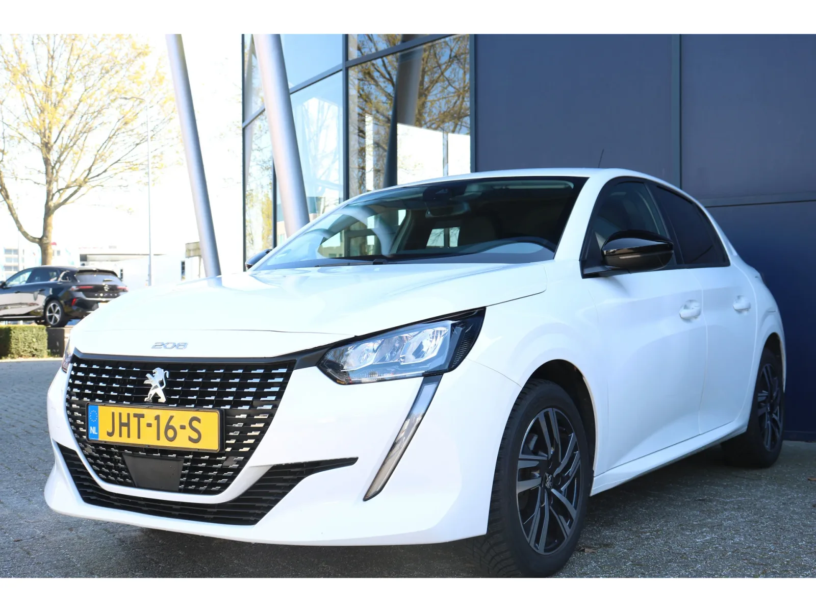Peugeot 208 (2023) — foto 1