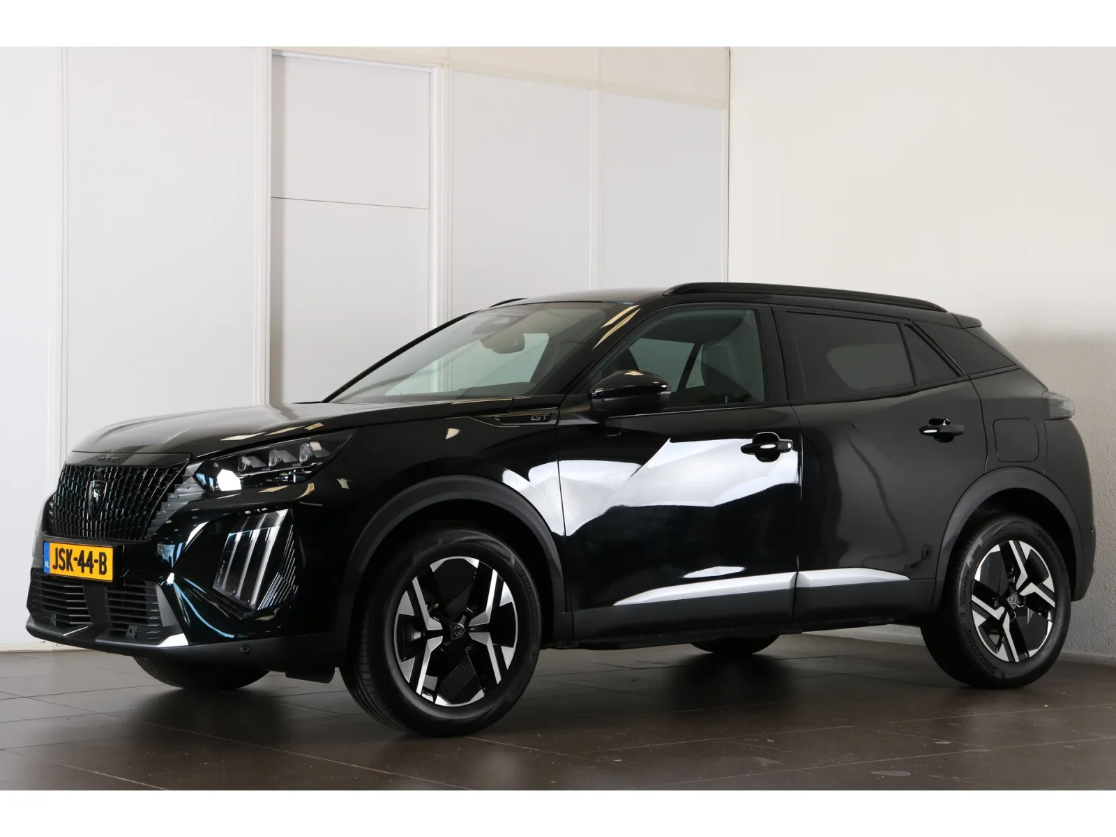 Peugeot 2008 (2025) — foto 1