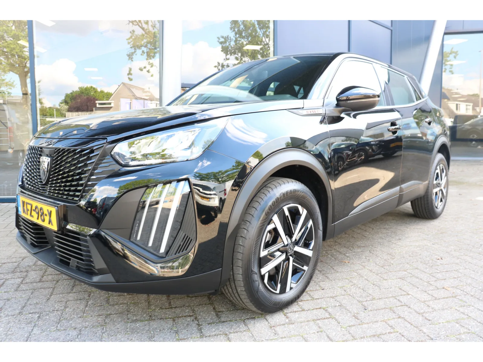 Peugeot 2008 (2025) — foto 1