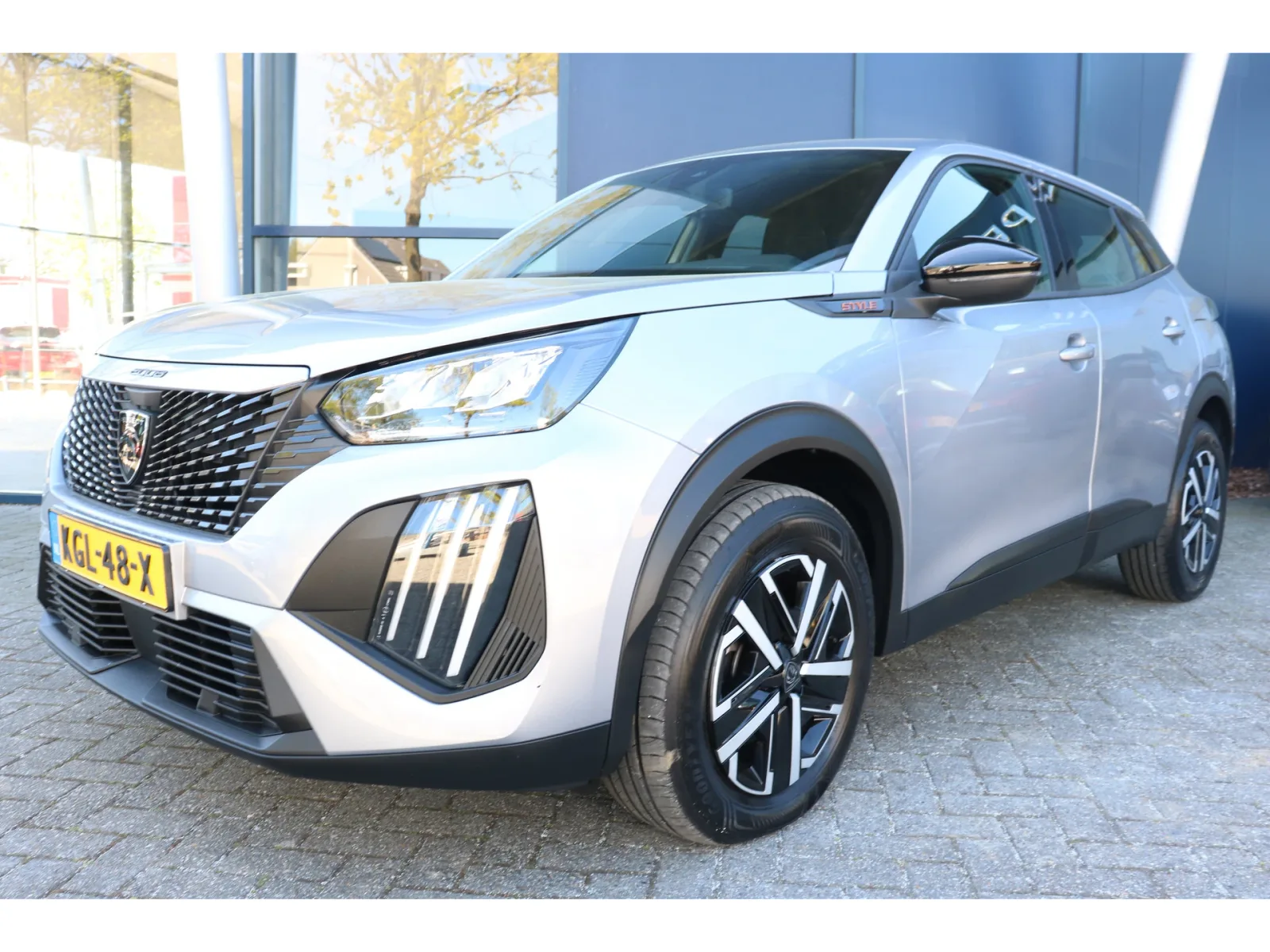 Peugeot 2008 (2025) — foto 1
