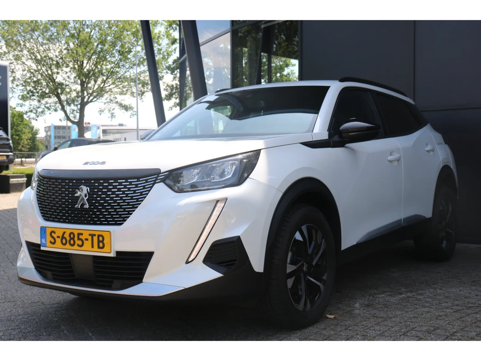 Peugeot 2008 (2023) — foto 1