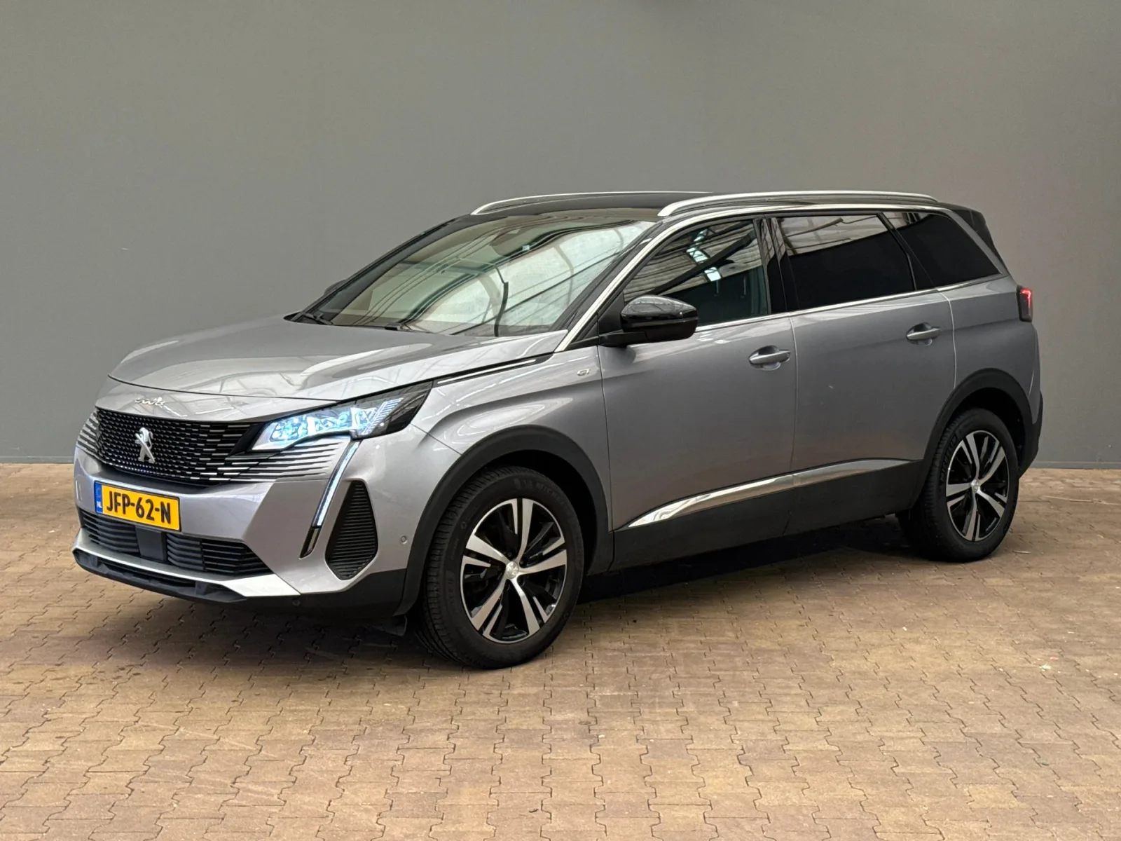 Peugeot 5008 (2024) — foto 1