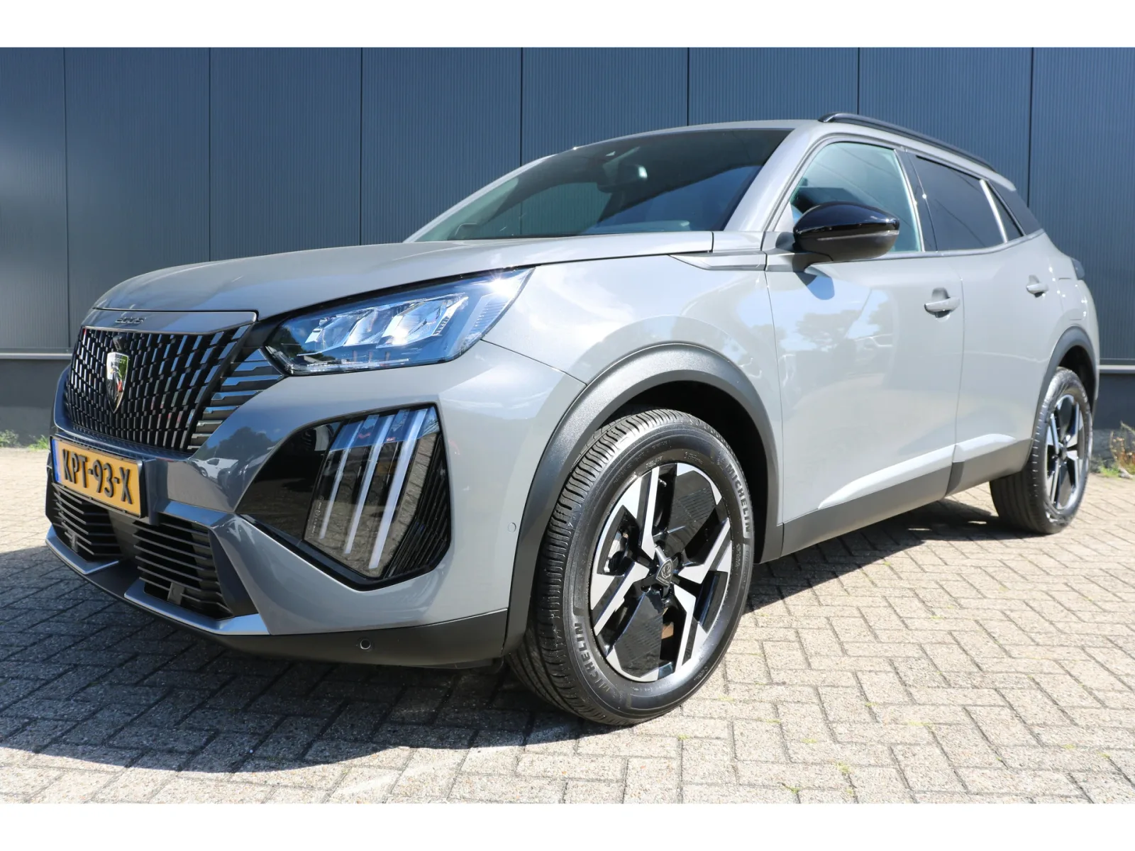 Peugeot 2008 (2025) — foto 1