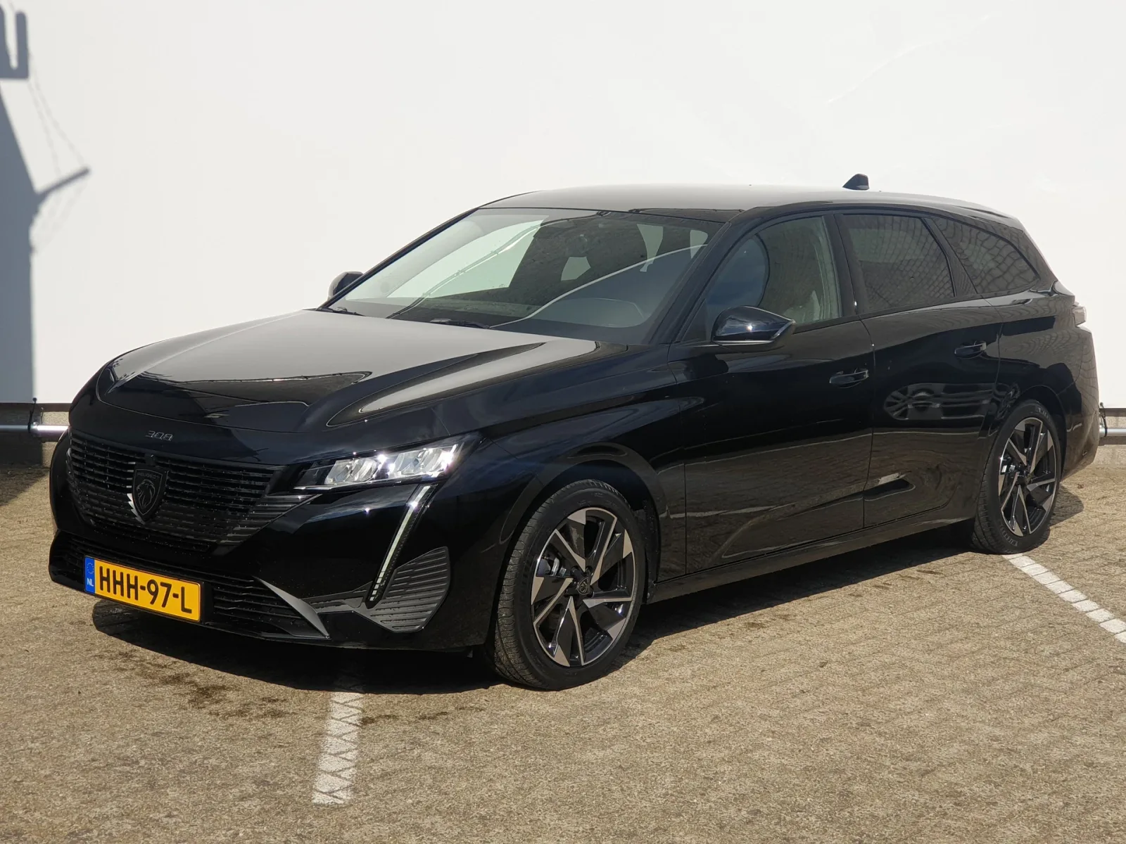 Peugeot 308 (2025) — foto 1