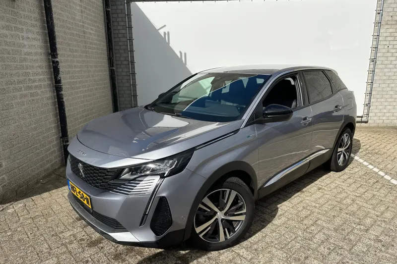 Peugeot 3008 (2023)