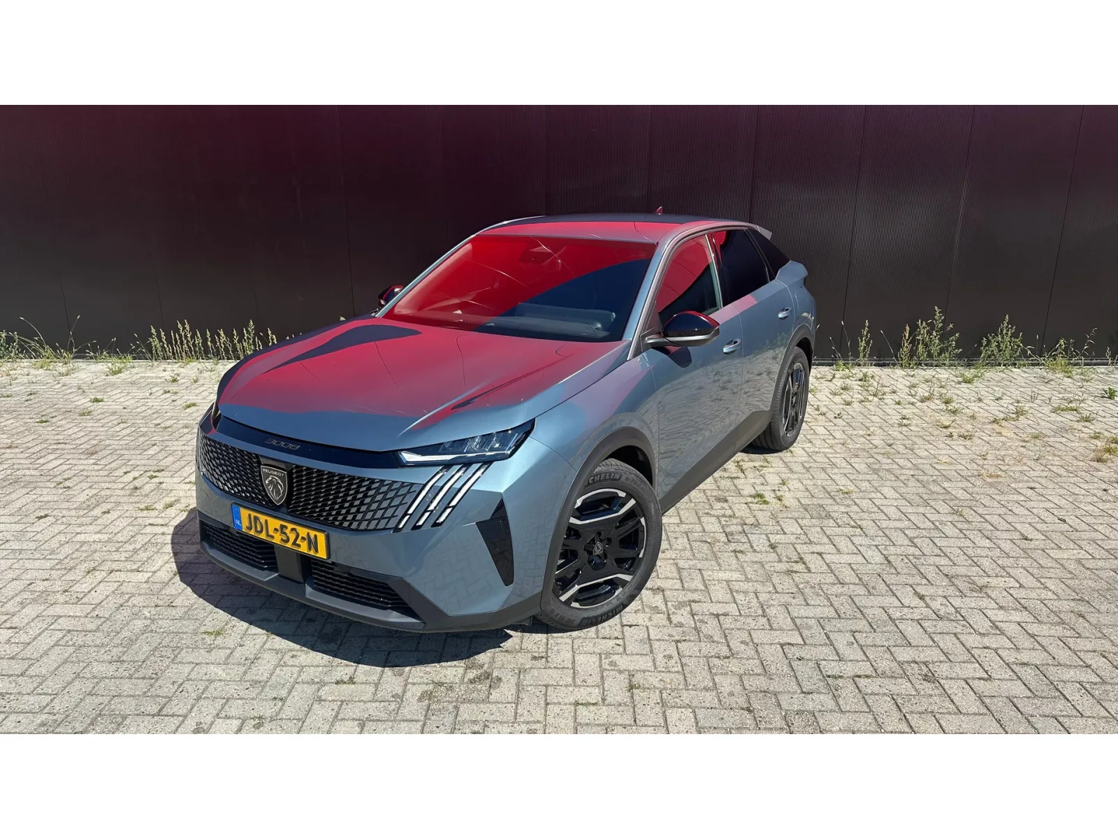 Peugeot e-3008 (2025) — foto 1