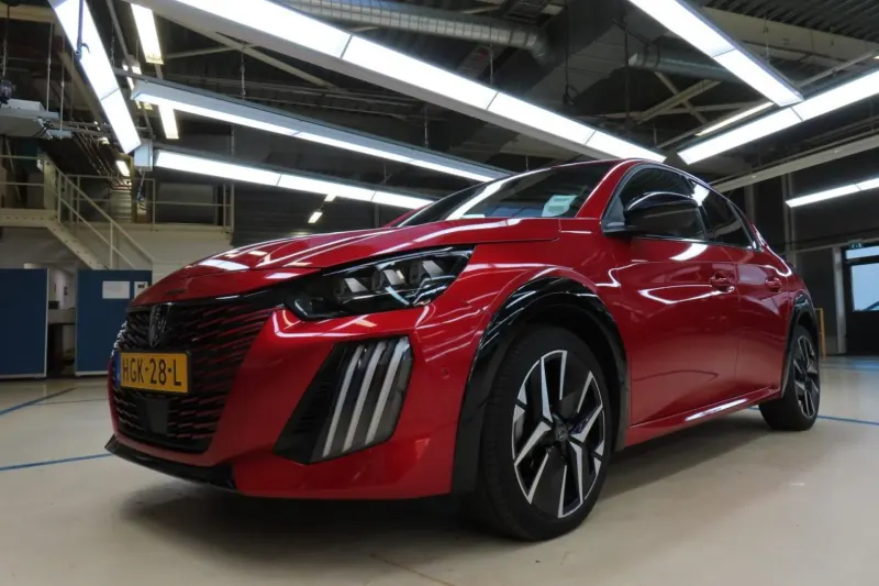 Peugeot 208 (2025)