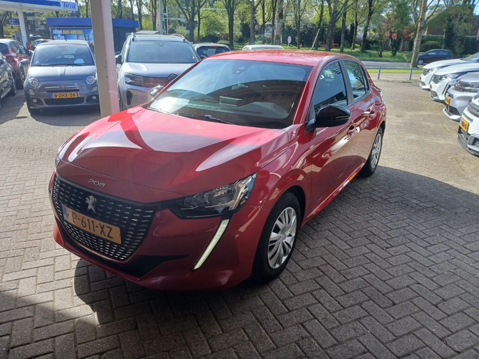 Peugeot 208 (2022) — foto 1