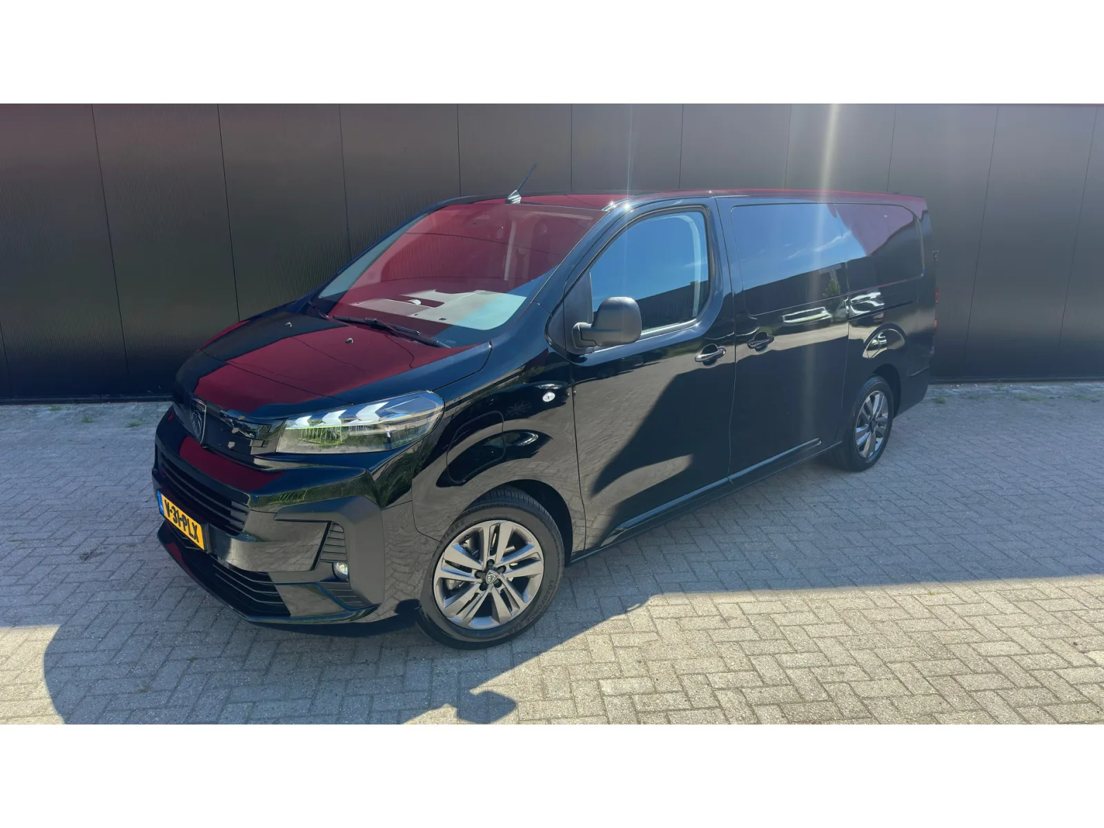 Peugeot E-Expert (2026) — foto 1