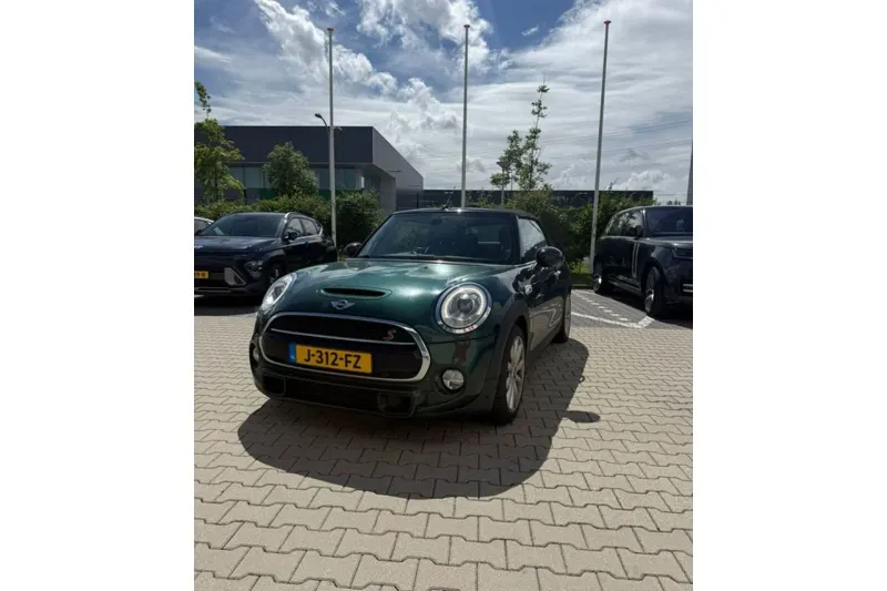 MINI Cabrio (2017)