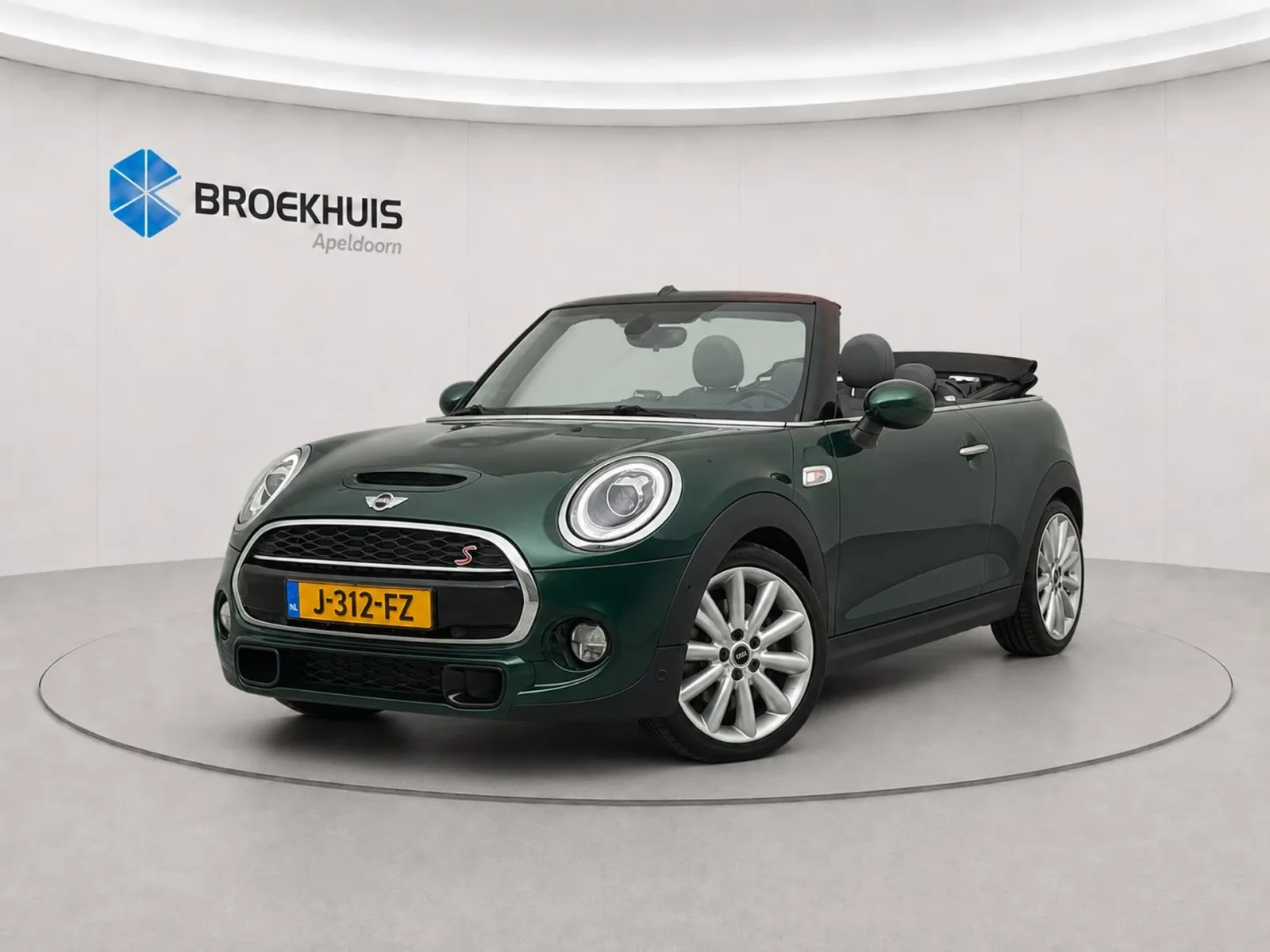 MINI Cabrio (2017) — foto 1