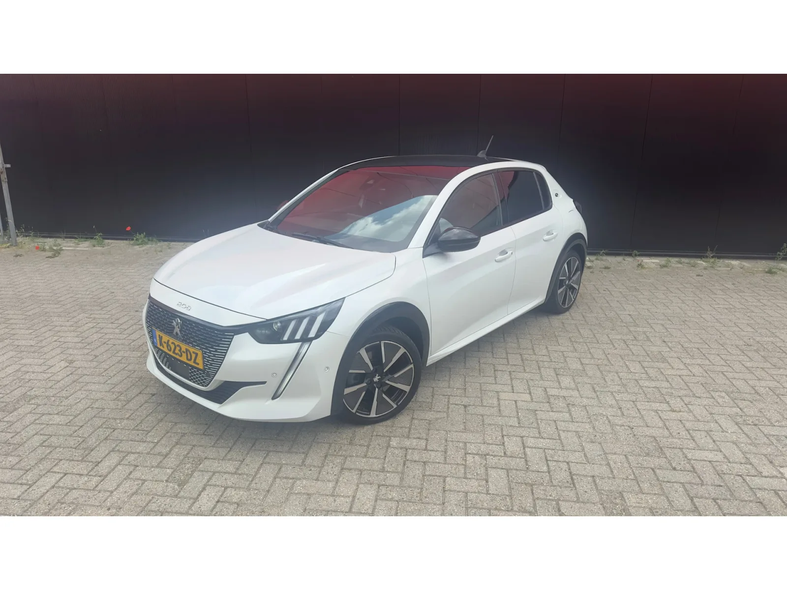 Peugeot e-208 (2020) — foto 1