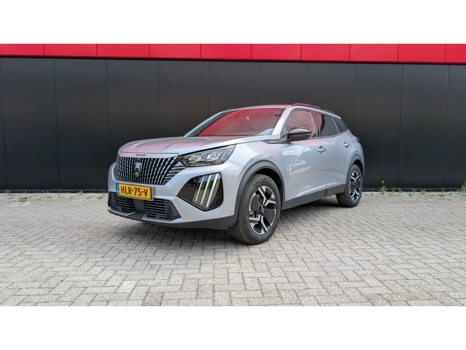 Peugeot e-2008 (2025) — foto 1