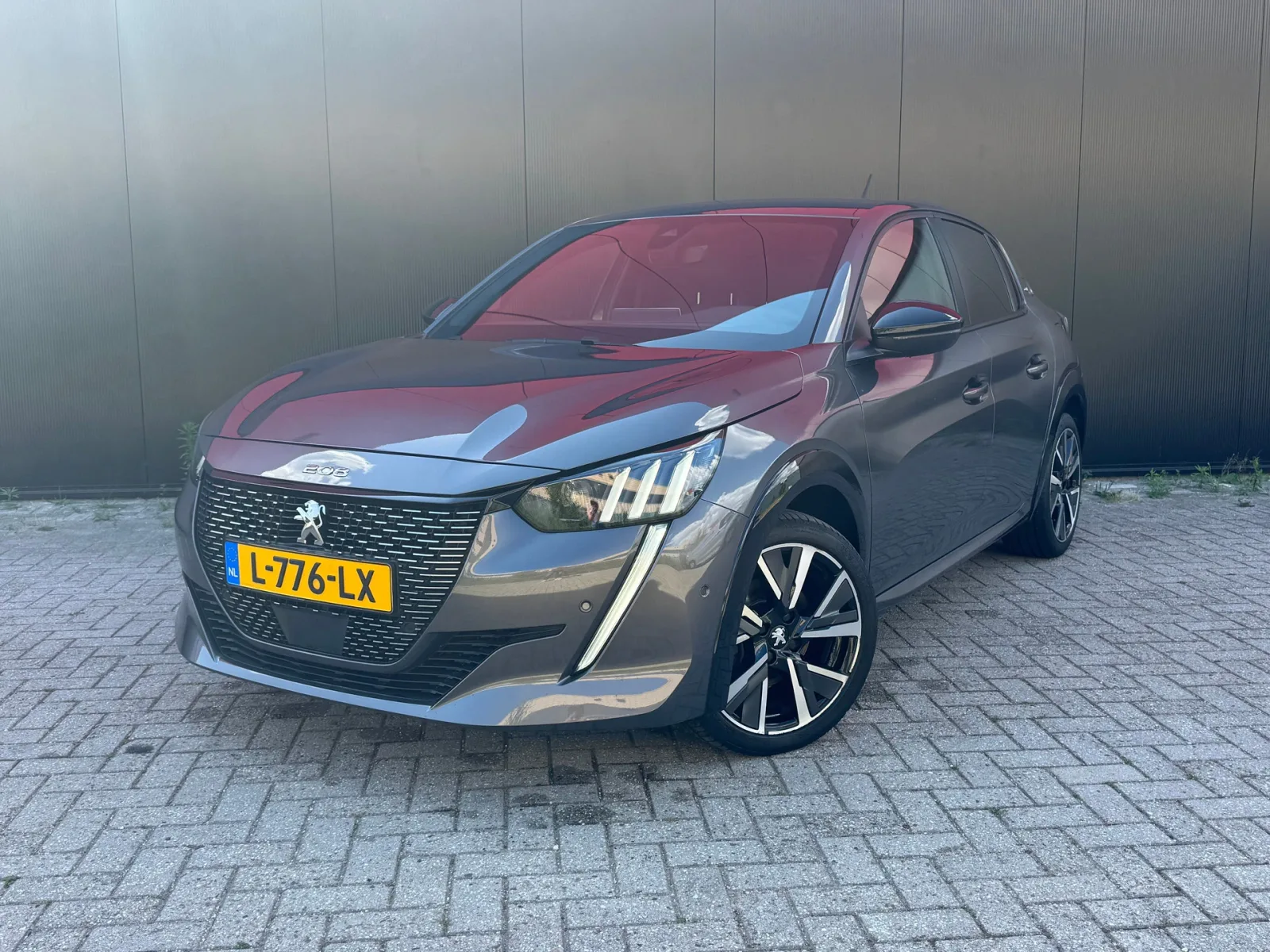 Peugeot 208 (2021) — foto 1