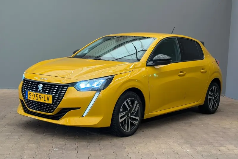 Peugeot 208 (2023)