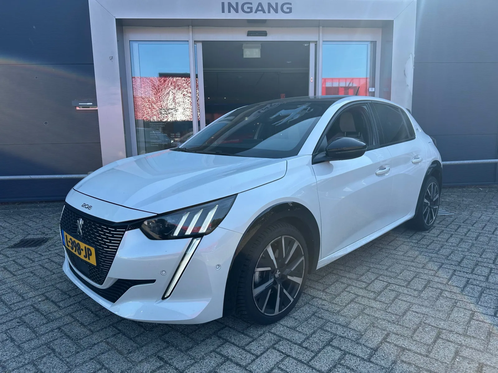 Peugeot 208 (2021) — foto 1