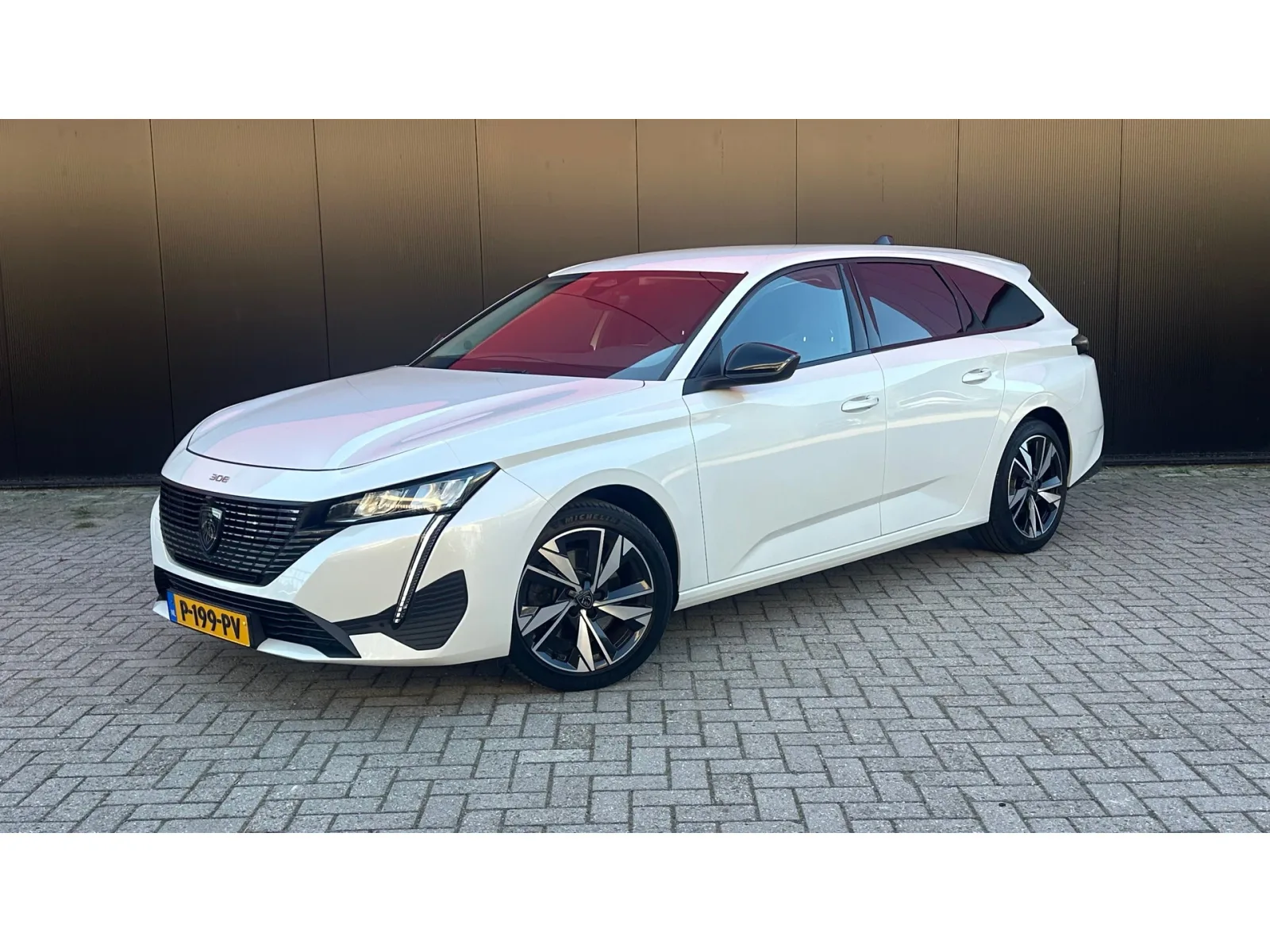 Peugeot 308 (2022) — foto 1