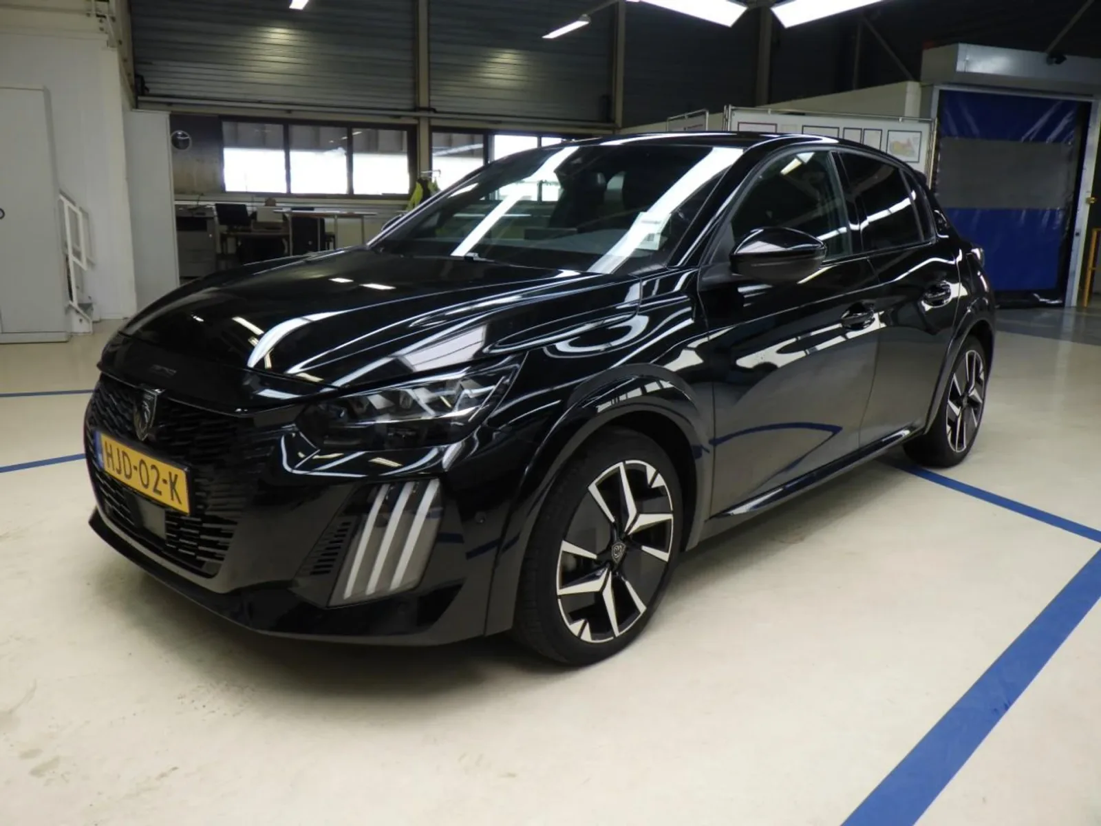 Peugeot 208 (2025) — foto 1
