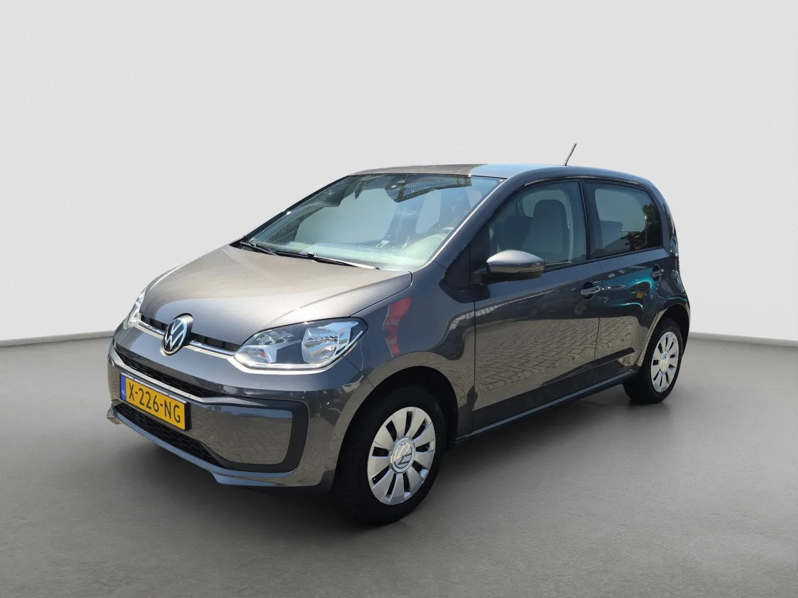 Volkswagen Up! (2024) — foto 1