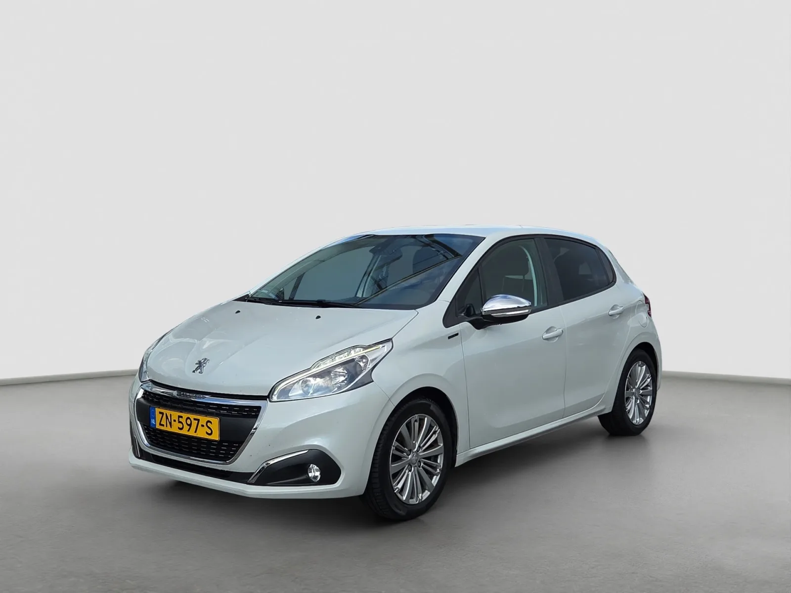 Peugeot 208 (2019) — foto 1