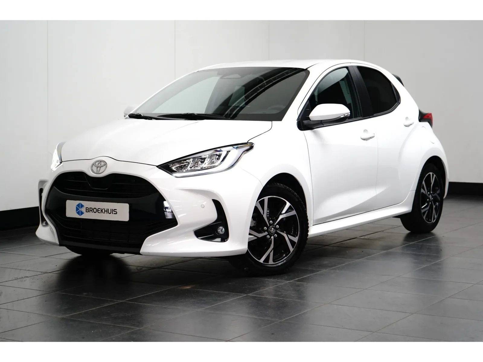 Toyota Yaris (2025) — foto 1