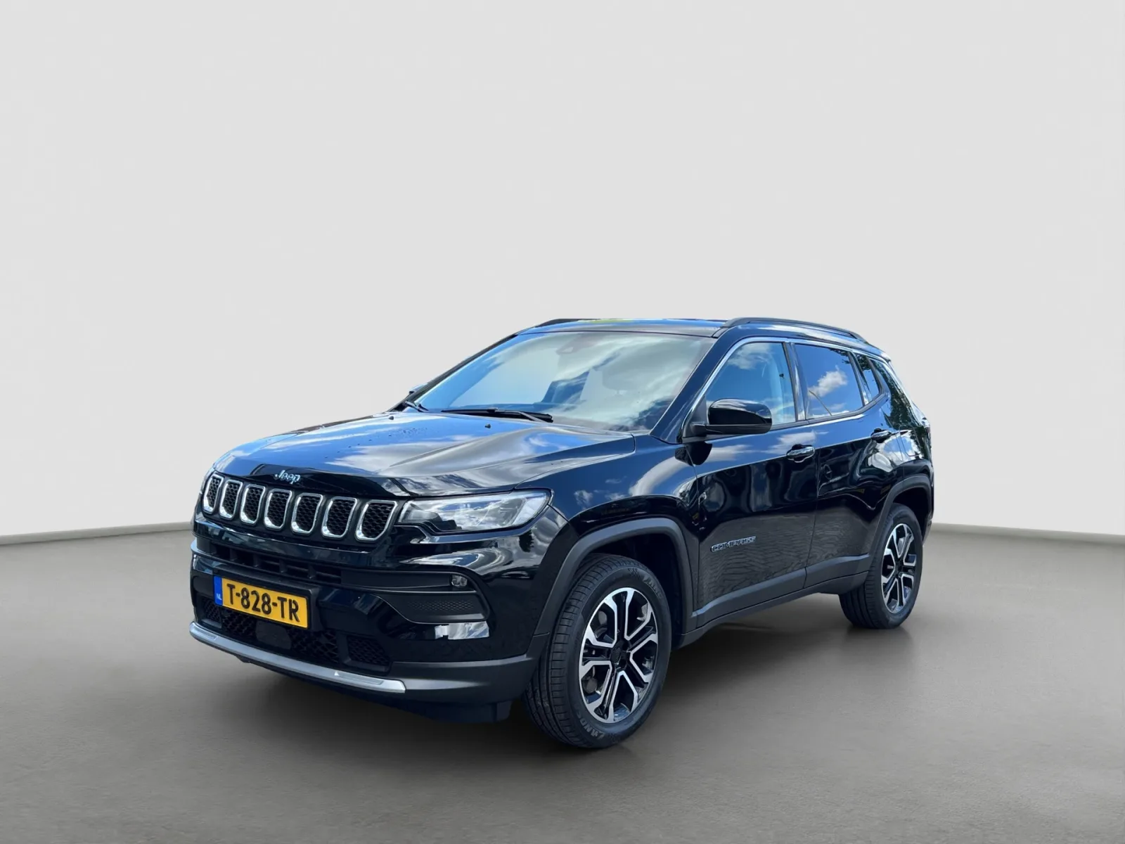 Jeep Compass (2023) — foto 1