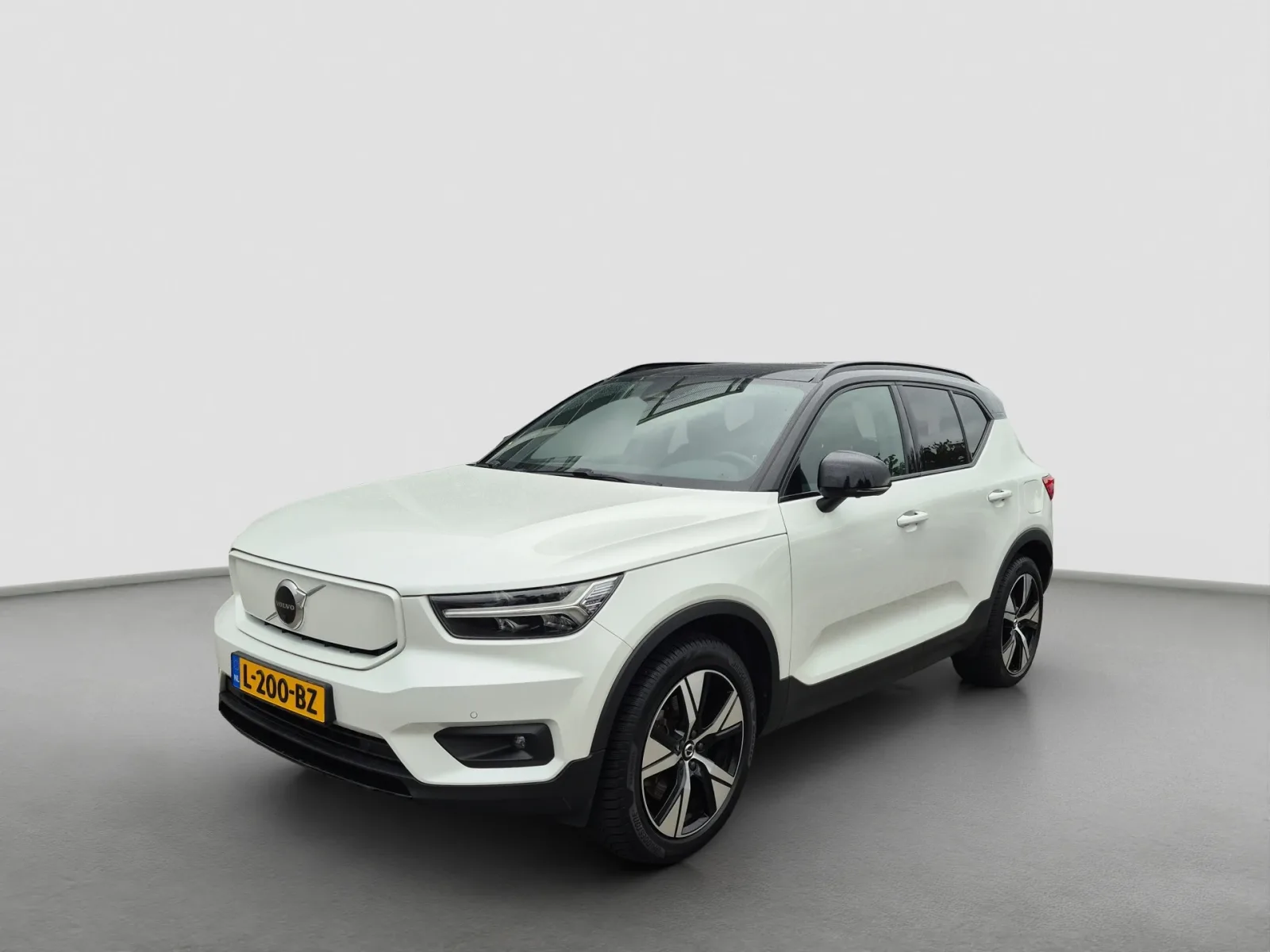 Volvo XC40 (2021) — foto 1