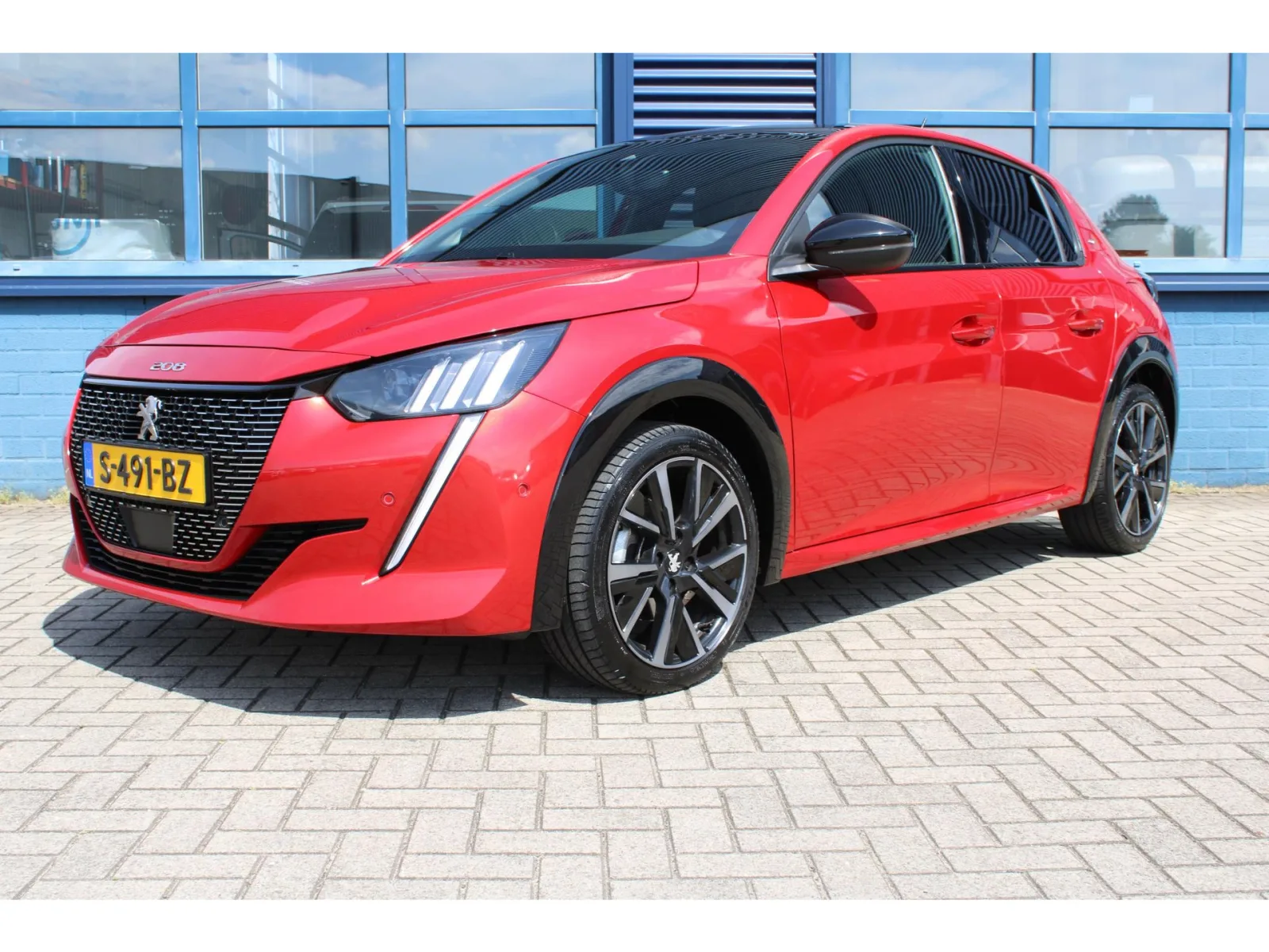 Peugeot 208 (2022) — foto 1