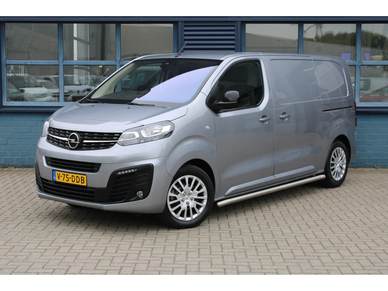 Opel Vivaro (2024) — foto 1