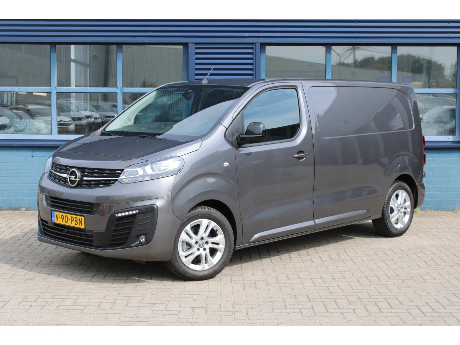 Opel Vivaro (2024) — foto 1