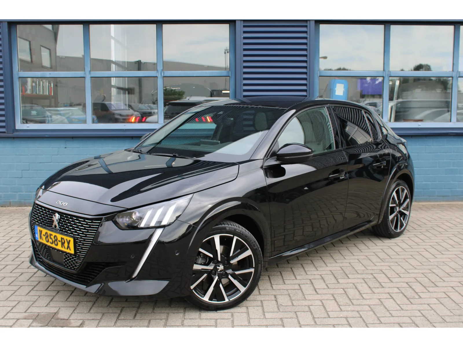 Peugeot 208 (2021) — foto 1