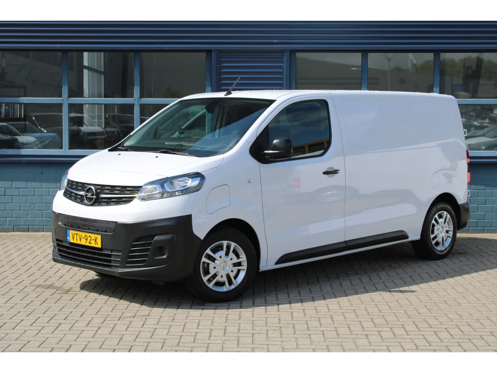 Opel Vivaro-e (2023) — foto 1