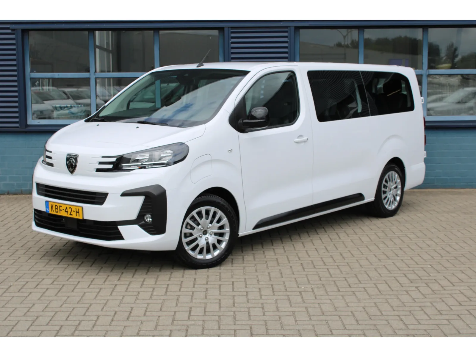 Peugeot E-Expert (2026) — foto 1