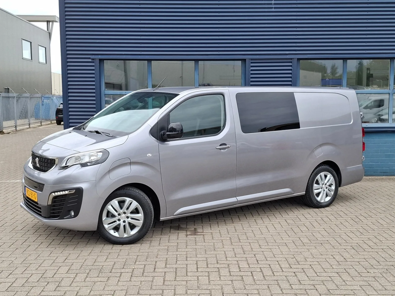 Peugeot E-Expert (2023) — foto 1