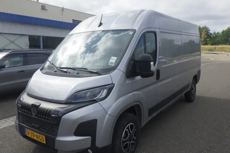 Peugeot E-Boxer (2025)