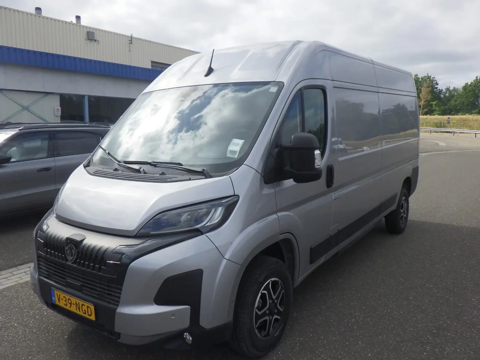 Peugeot E-Boxer (2025) — foto 1