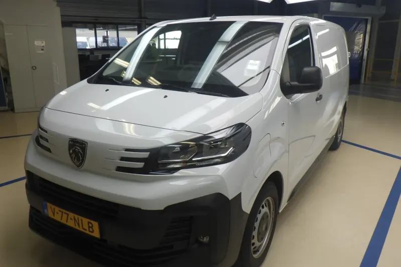 Peugeot e-Expert (2025)