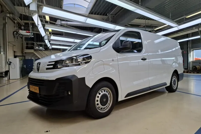 Peugeot e-Expert (2025)