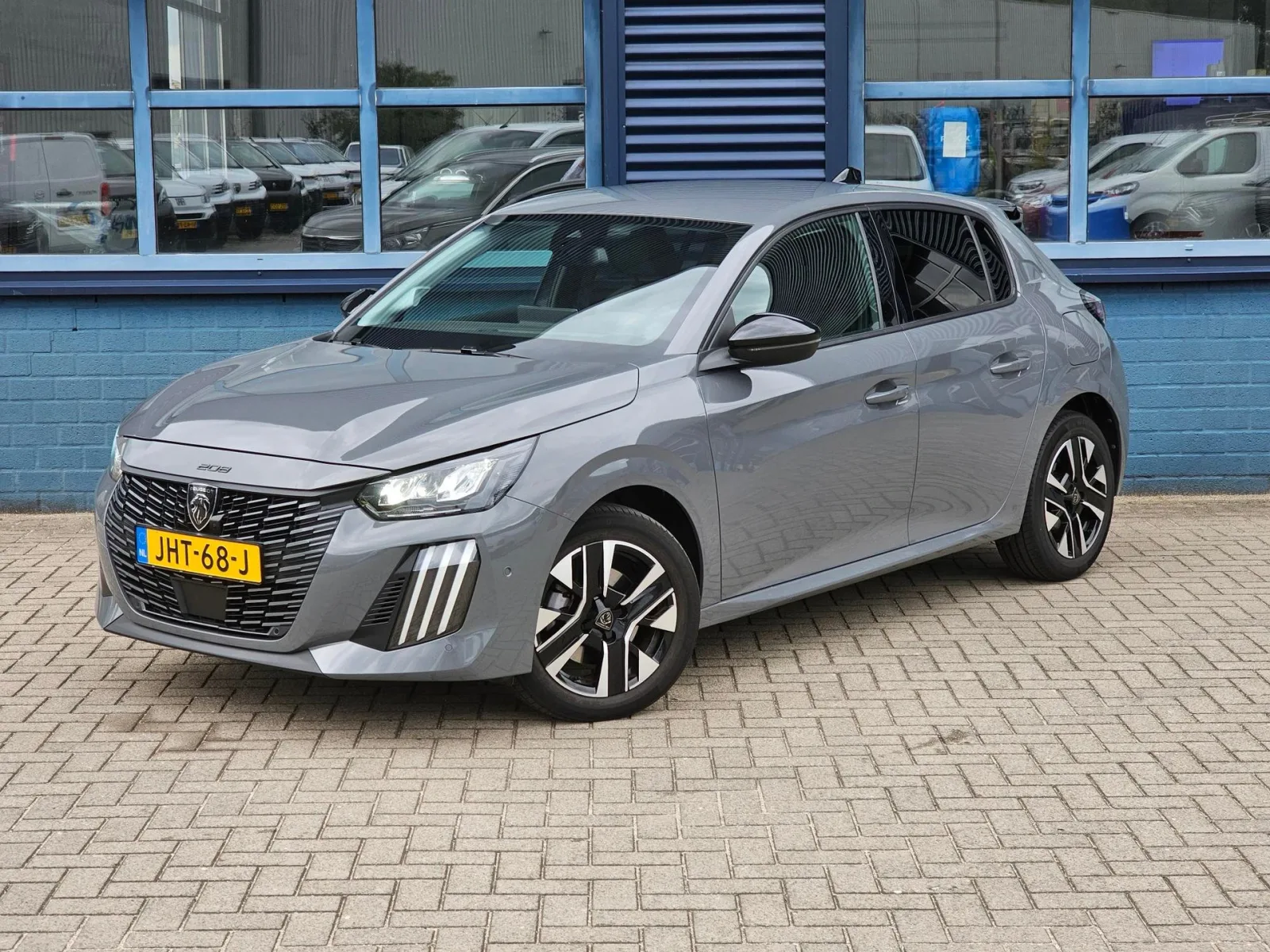 Peugeot 208 (2025) — foto 1