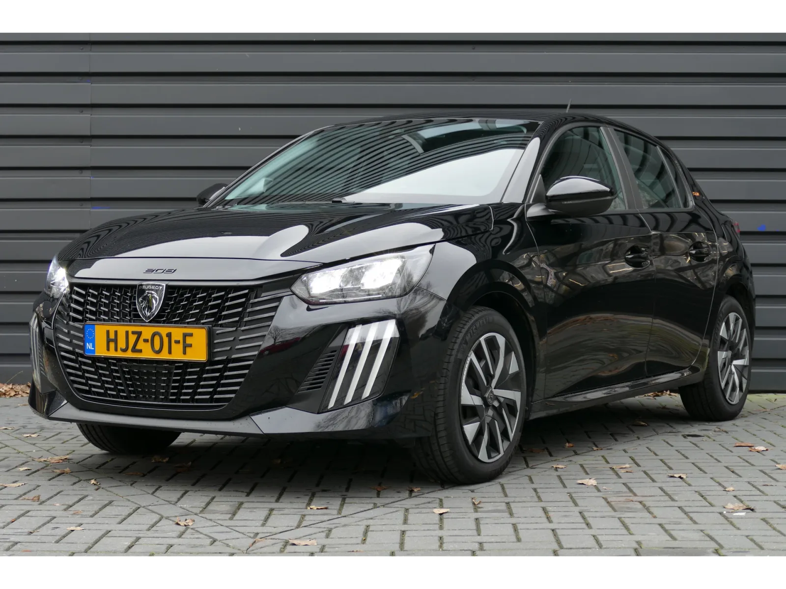 Peugeot 208 (2025) — foto 1